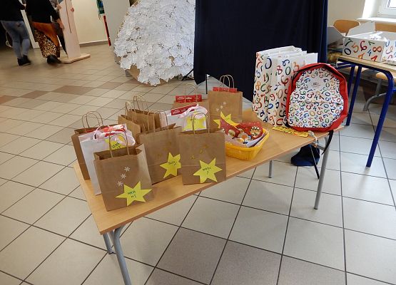 Grafika 10: Konkurs na Najpiękniejszą Kartkę Bożonarodzeniową.