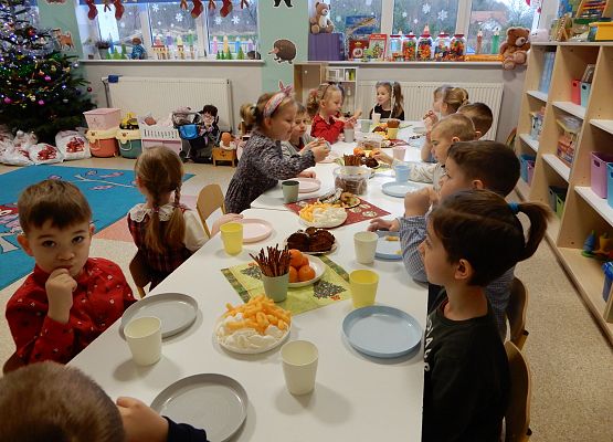 Grafika 2: Wigilia w przedszkolu