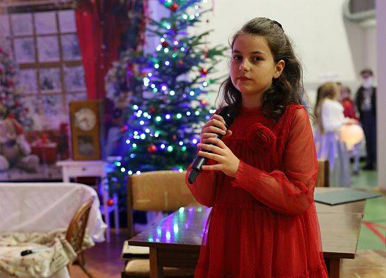 Grafika 76: Jasełka szkolne