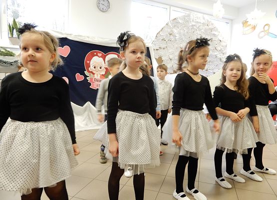 Grafika 20: Dzień Babci i Dziadka w przedszkolu