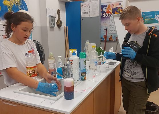 Grafika 1: Kółko przyrodnicze w ramach projektu "Gmina Wicko stawia na edukację"