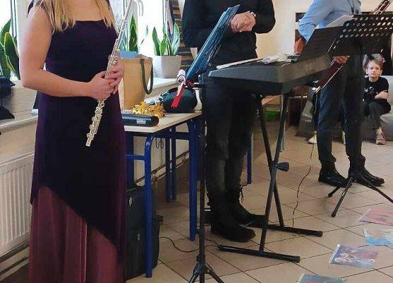 Grafika 4: Koncert Disneya