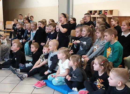 Grafika 8: Koncert Disneya