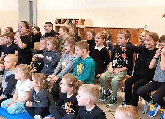 Grafika 7: Koncert Disneya