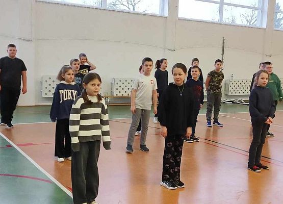 Grafika 7: Dzika "Kowbojka" - lekcje tańca