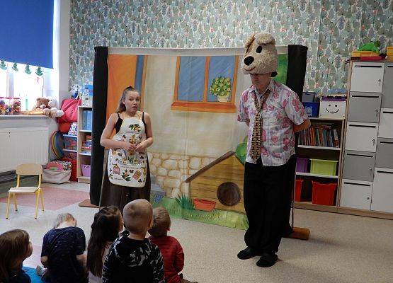 Grafika 3: Teatr "Duet" w przedszkolu.