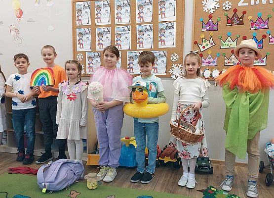 Krótka scenka uczniów klasy drugiej grafika