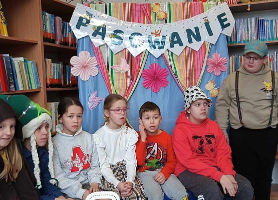 Grafika 4: Pasowanie na czytelnika