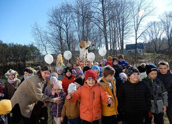 Grafika 2: Witamy wiosnę