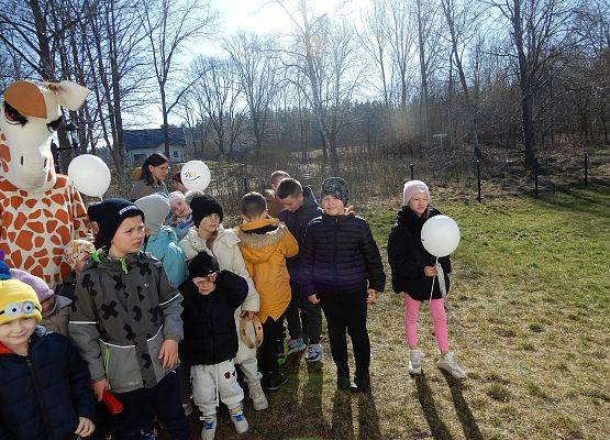 Grafika 3: Witamy wiosnę