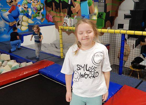 Grafika 8: Wycieczka do Parku Trampolin