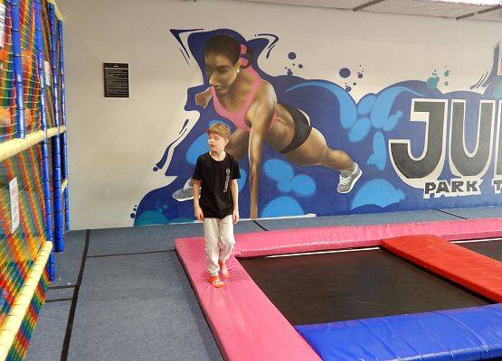 Grafika 13: Wycieczka do Parku Trampolin
