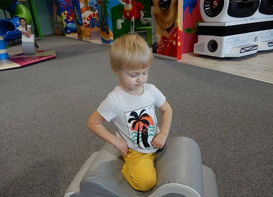 Grafika 44: Wycieczka do Parku Trampolin