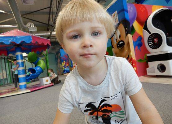 Grafika 45: Wycieczka do Parku Trampolin