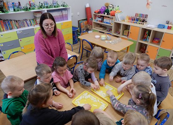 Grafika 5: Dlaczego bałwanki żegnają się z nami? - zabawy badawcze