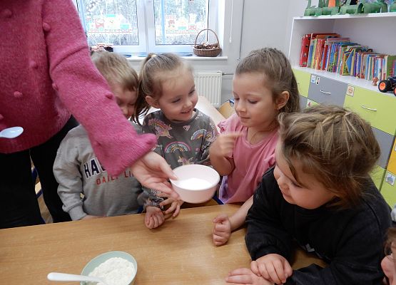 Grafika 9: Dlaczego bałwanki żegnają się z nami? - zabawy badawcze