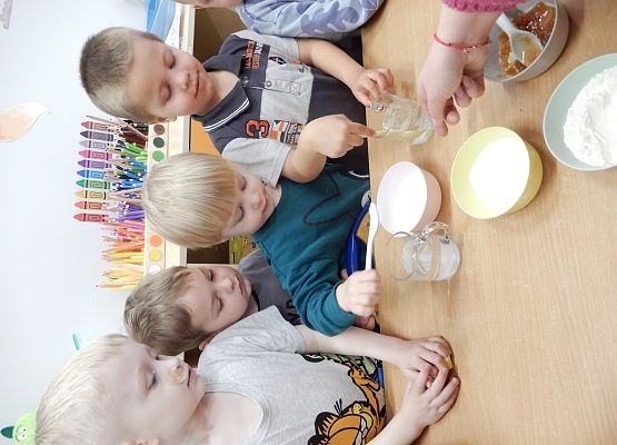 Grafika 23: Dlaczego bałwanki żegnają się z nami? - zabawy badawcze