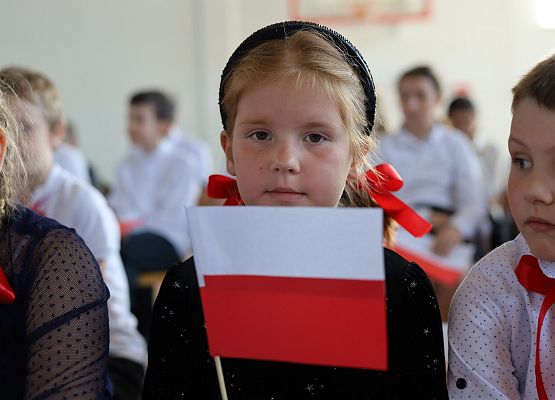 Grafika 5: Pierwsza rocznica nadania imienia  - Dzień Patrona