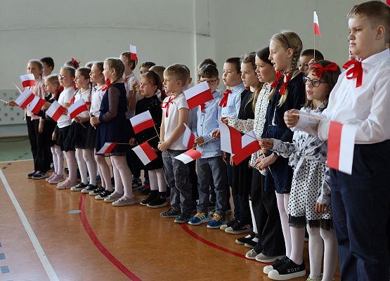 Grafika 9: Pierwsza rocznica nadania imienia  - Dzień Patrona