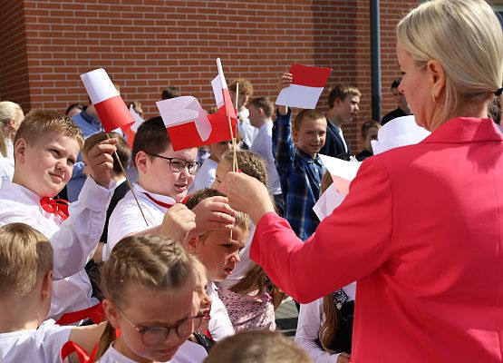 Grafika 39: Pierwsza rocznica nadania imienia  - Dzień Patrona