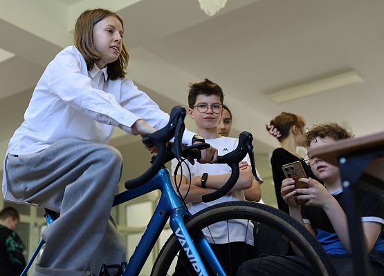 Grafika 60: Pierwsza rocznica nadania imienia  - Dzień Patrona