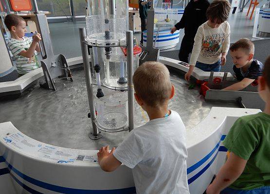 Grafika 8: Wycieczka do Centrum Nauki w Gdyni