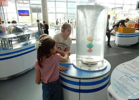 Grafika 13: Wycieczka do Centrum Nauki w Gdyni