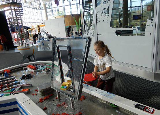 Grafika 25: Wycieczka do Centrum Nauki w Gdyni