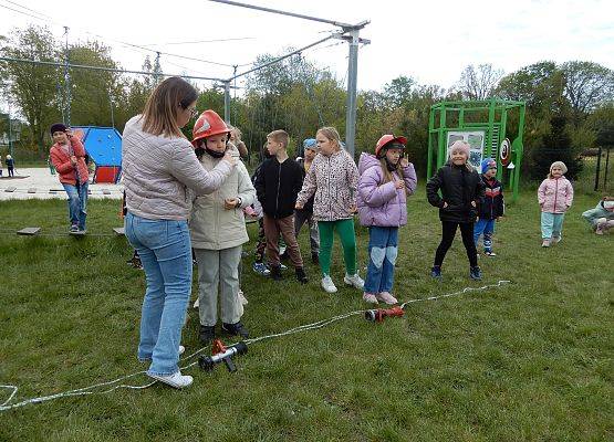 Grafika 19: Wizyta strażaków