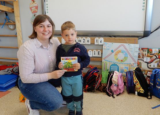 Grafika 15: Dzień Bibliotekarza w przedszkolu