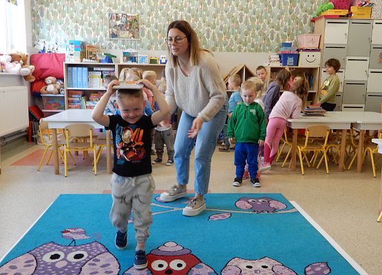 Grafika 16: Dzień Bibliotekarza w przedszkolu