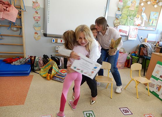 Grafika 20: Dzień Bibliotekarza w przedszkolu