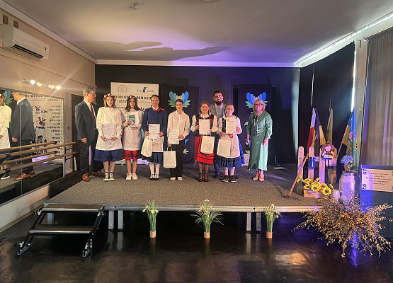 Grafika 8: Eliminacje powiatowe 54. Konkursu Recytatorskiego Literatury Kaszubskiej "Rodnô Mòwa"