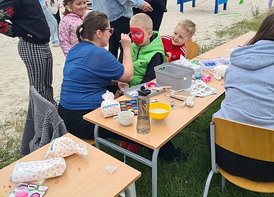 Grafika 16: Festyn rodzinny