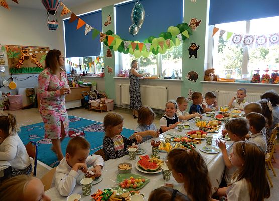 Grafika 7: Zakończenie Roku w przedszkolu.