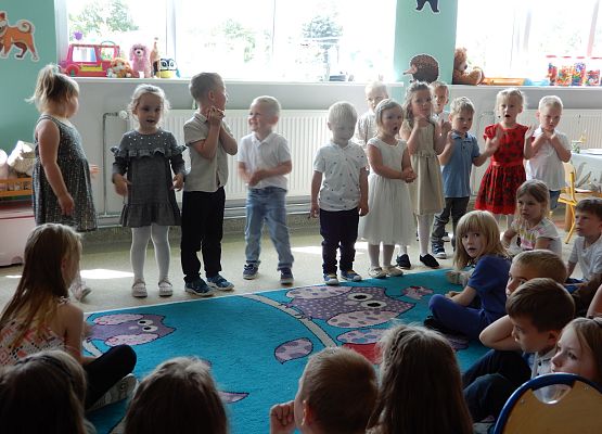 Grafika 26: Zakończenie Roku w przedszkolu.