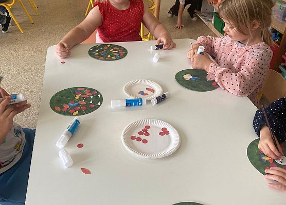 Grafika 36: Międzynarodowy Dzień Kropki w przedszkolu