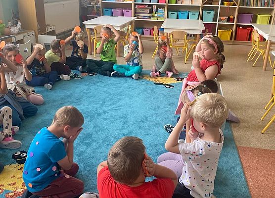 Grafika 42: Międzynarodowy Dzień Kropki w przedszkolu