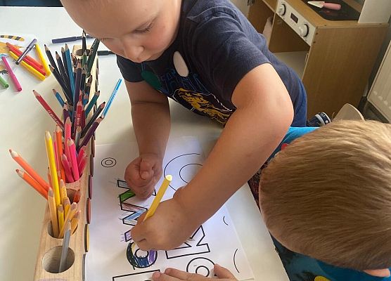 Grafika 49: Międzynarodowy Dzień Kropki w przedszkolu