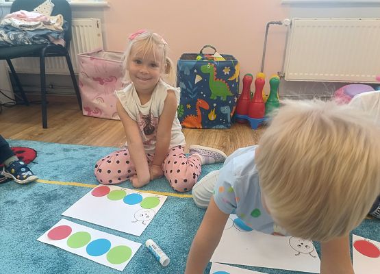 Grafika 13: Międzynarodowy Dzień Kropki w przedszkolu