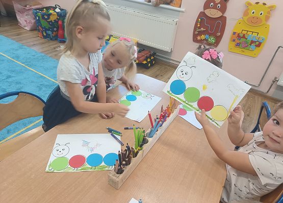 Grafika 21: Międzynarodowy Dzień Kropki w przedszkolu