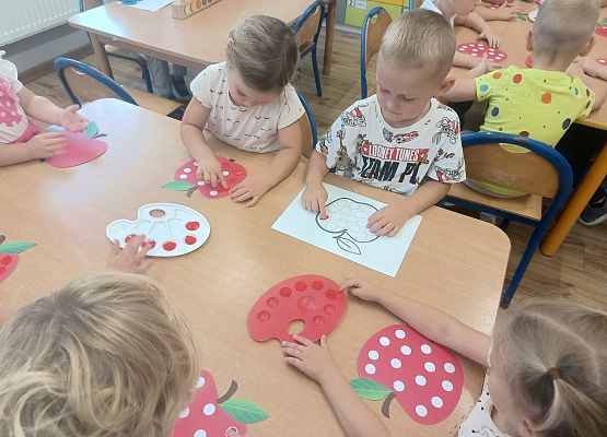 Grafika 24: Międzynarodowy Dzień Kropki w przedszkolu