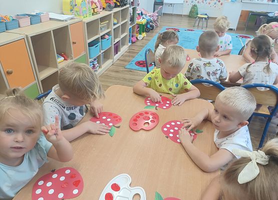 Grafika 28: Międzynarodowy Dzień Kropki w przedszkolu