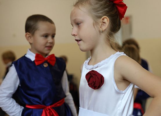 Grafika 6: Pasowanie na uczniów klasy pierwszej