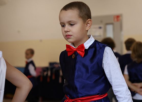 Grafika 7: Pasowanie na uczniów klasy pierwszej