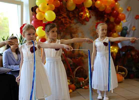 Grafika 22: Pasowanie na uczniów klasy pierwszej