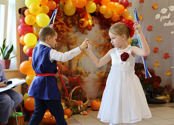 Grafika 25: Pasowanie na uczniów klasy pierwszej