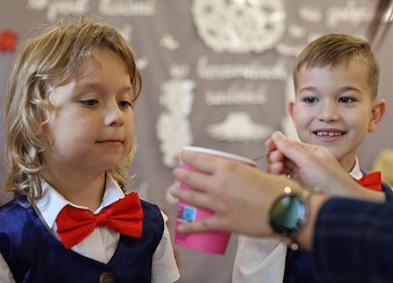 Grafika 32: Pasowanie na uczniów klasy pierwszej