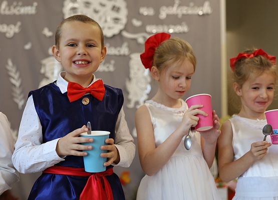 Grafika 37: Pasowanie na uczniów klasy pierwszej