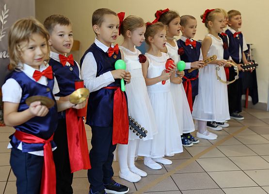 Grafika 40: Pasowanie na uczniów klasy pierwszej